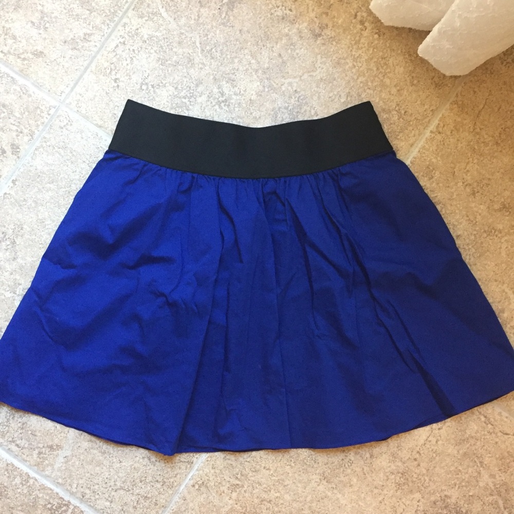 Express Skirt w Pockets!
